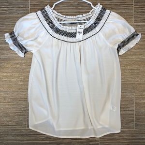 Off-the-shoulders White & Black Blouse